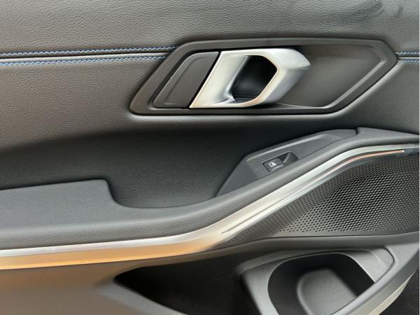 BMW 318 318i Aut. , 4-türig