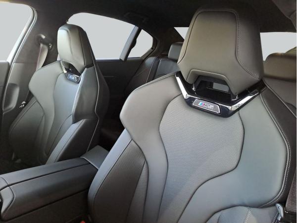BMW M5 xDrive , 4-türig