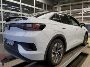 Volkswagen ID.5 Pro Performance - LED ACC Rear View PDC GJR LM Navi CarPlay DAB+ MFL