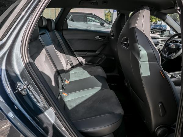 Cupra Leon Sportstourer VZ 1.5 e-Hybrid AHK Matrix-LED