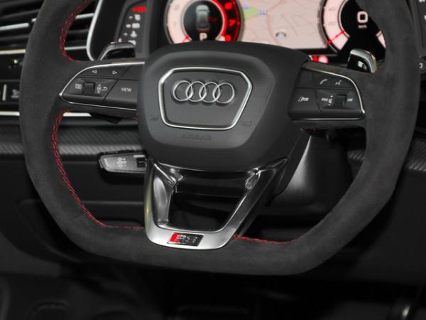 Audi RS Q8 Performance 	 HD-Matrix Keramik RS-Abgas AHK Pano HuD