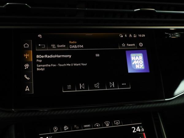 Audi RS Q8 Performance 	 HD-Matrix Keramik RS-Abgas AHK Pano HuD