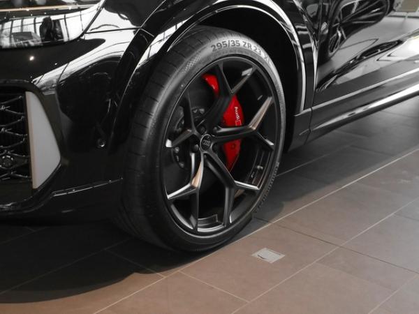 Audi RS Q8 Performance 	 HD-Matrix Keramik RS-Abgas AHK Pano HuD