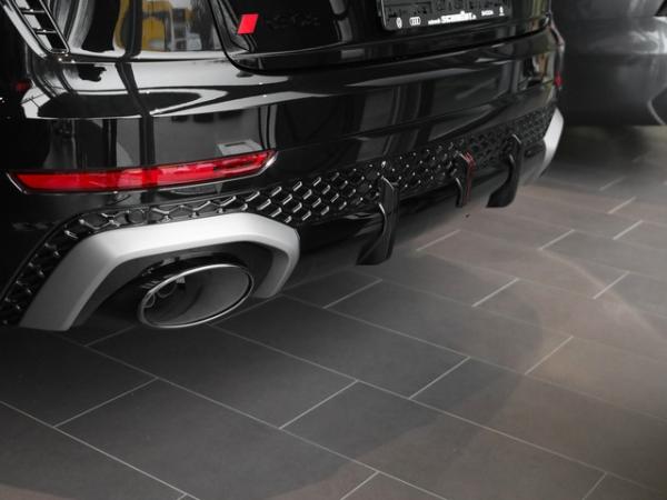 Audi RS Q8 Performance 	 HD-Matrix Keramik RS-Abgas AHK Pano HuD