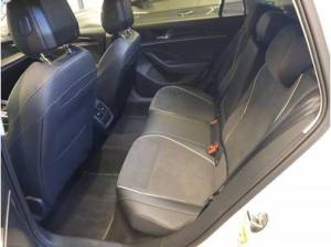 Volkswagen Passat Variant Business eTSI DSG