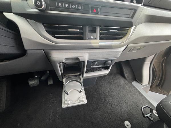 Volkswagen Caravelle Style KR 2,0TDI ACC IQ LIGHT EPH