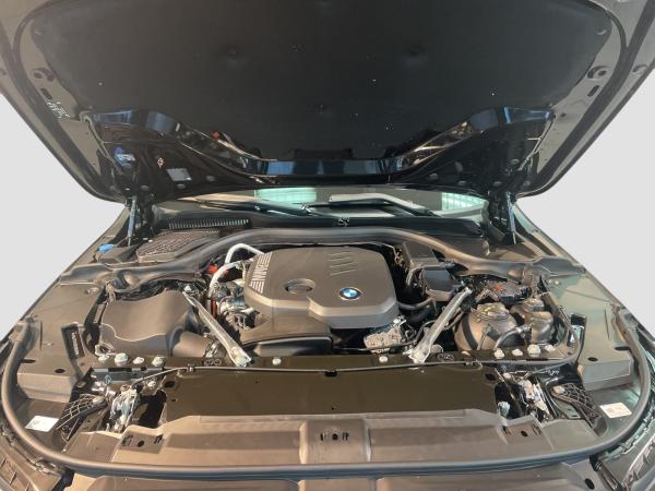 BMW 520 d xDrive Touring M Sport Standheizung AHK *Nur im März*