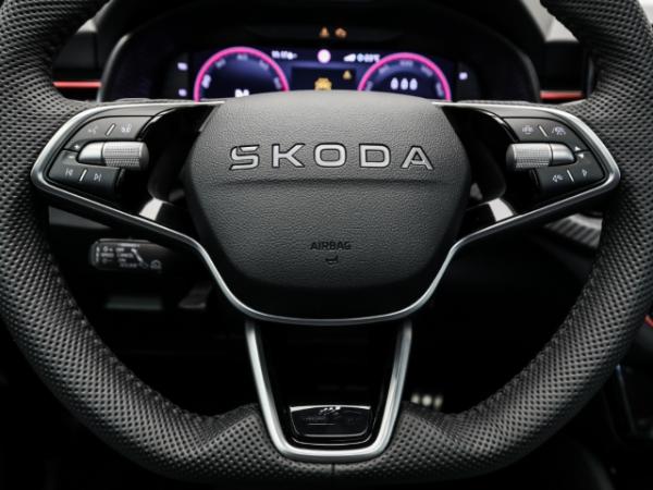 Skoda Kamiq Monte Carlo 1.5 TSI DSG Pano Navi Kamera Komfort Plus