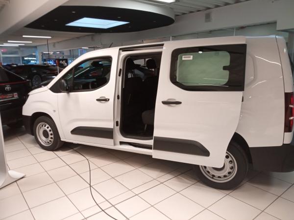 Toyota Proace City Doppelkabine 1.5 D L2 Meister *Klima*