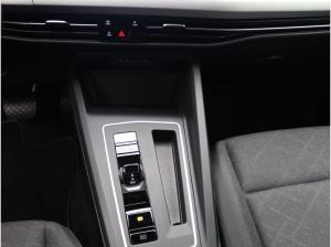 Volkswagen Golf VIII Life 1.5 eTSI DSG / Navi, LED+, AHK