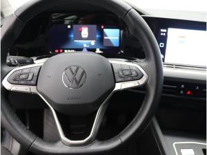 Volkswagen Golf VIII Life 1.5 eTSI DSG / Navi, LED+, AHK
