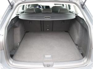 Volkswagen Golf VIII Life 1.5eTSI DSG/ Navi, App, LED+, ACC