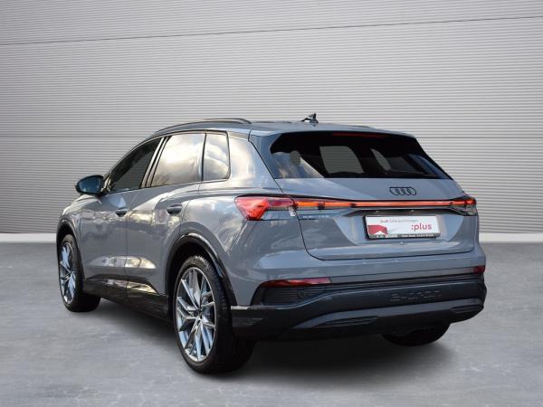 Audi Q4 e-tron 45 *S-line*AHK*Matrix*RüKam*Wärmepumpe