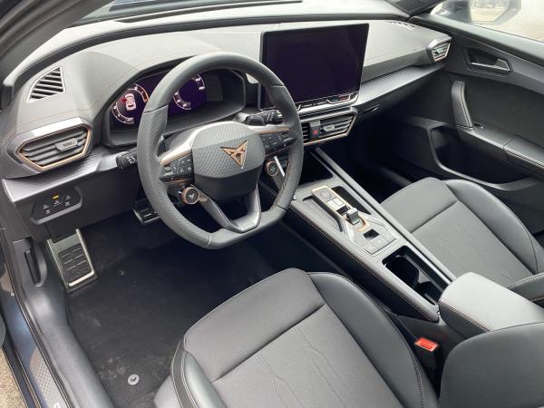 Cupra Formentor 1.5 eTSI DSG LED RFK ACC CarPlay