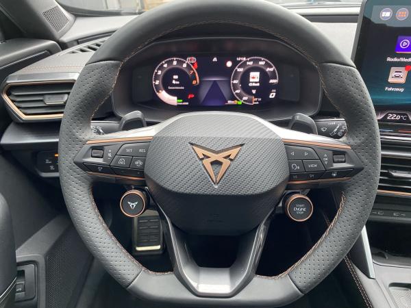 Cupra Formentor 1.5 eTSI DSG LED RFK ACC CarPlay