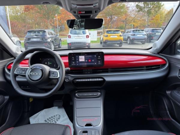 Fiat 600e Red+Rückfahrkam.+LED+Sitzheiz.+Navi Digitales Cockpit Soundsystem LED Apple CarPlay