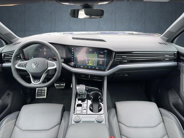 Volkswagen Touareg R-Line 3.0 TDI AHK/Pano/360/HuD/22"/HDMatrix/Assist
