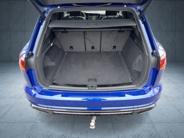 Volkswagen Touareg R-Line 3.0 TDI AHK/Pano/360/HuD/22"/HDMatrix/Assist