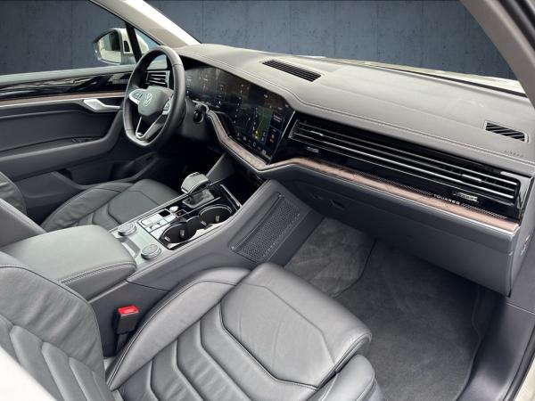 Volkswagen Touareg Elegance 3.0 TDI 4M AHK/Luft/HDMatrix/IQ/Assist