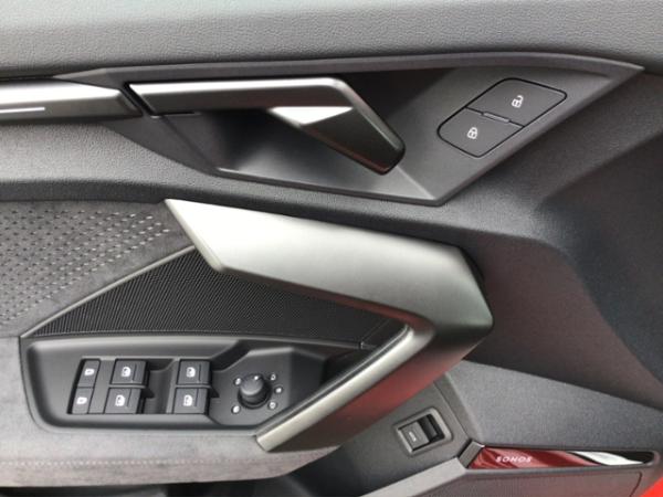 Audi RS3 Sportback 2.5 TFSI quattro 5JG/SONOS/MATRIX