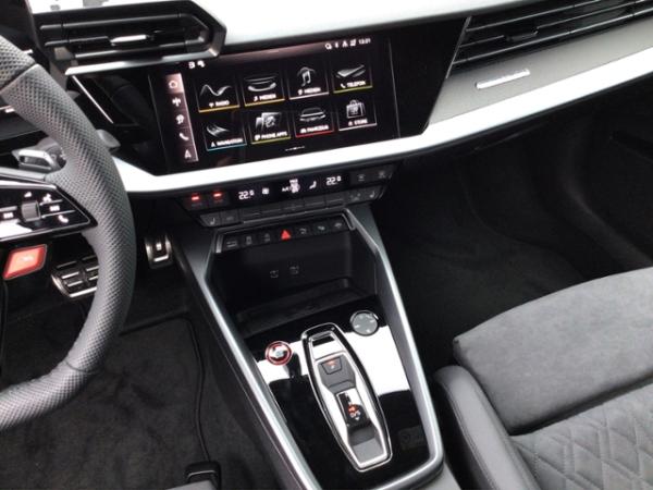 Audi RS3 Sportback 2.5 TFSI quattro 5JG/SONOS/MATRIX