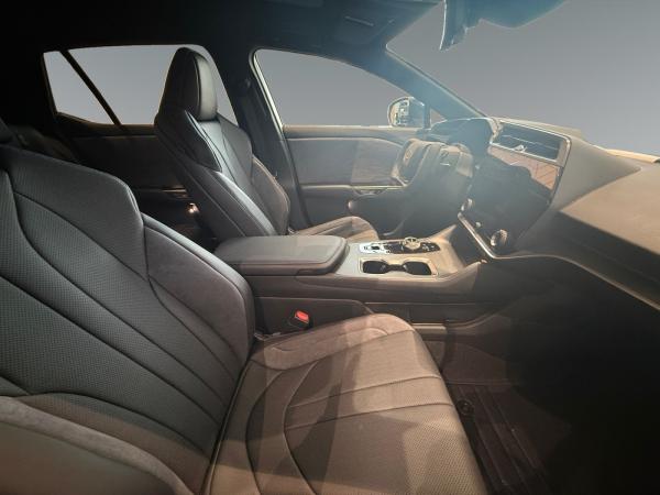 Lexus RZ 550e DIRECT4 F Sport 2xKlima 360 4xSHZ