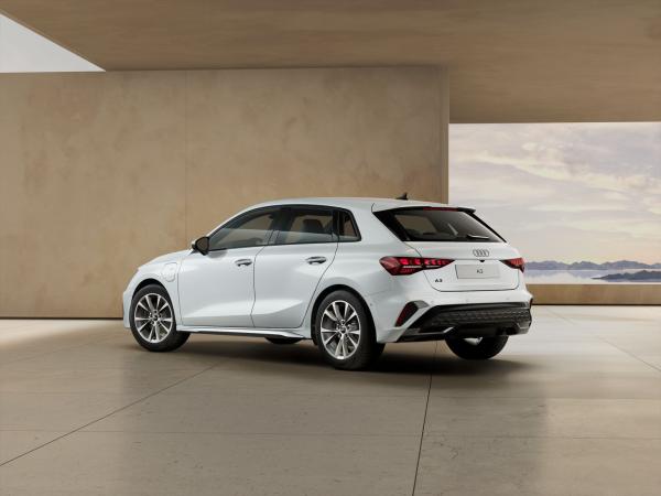Audi A3 Sportback TFSIe mit staatlicher Förderung und 0,5% Dienstwagen