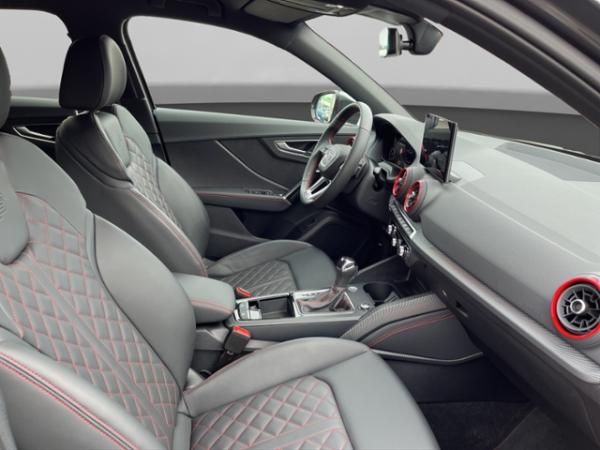 Audi Q2 35 TFSI S-LINE+AHK+MATRIX+NAVI