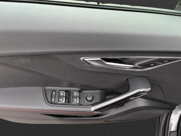 Audi Q2 35 TFSI S-LINE+AHK+MATRIX+NAVI