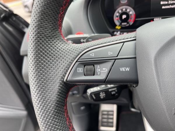 Audi Q2 35 TFSI S-LINE+AHK+MATRIX+NAVI