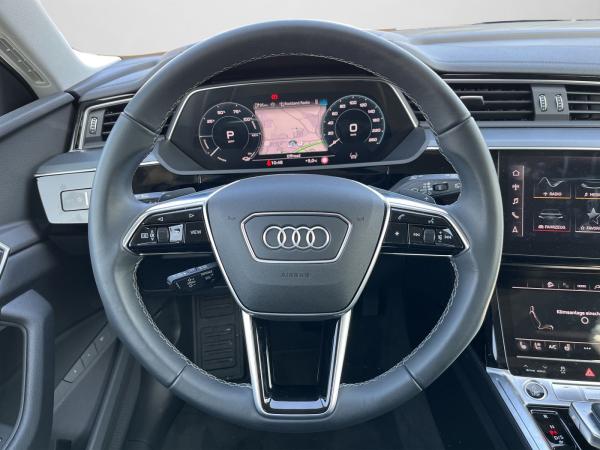 Audi Q8 e-tron 55 MATRIX NAVI REMOTE PARK SITZBELÜFT.