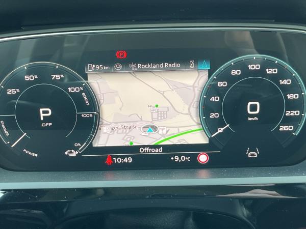 Audi Q8 e-tron 55 MATRIX NAVI REMOTE PARK SITZBELÜFT.