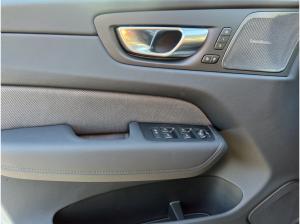 Volvo XC60 B5 AWD Black Edition Plus 360° LED NAVI 21LM