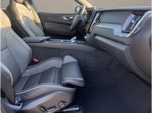 Volvo XC60 B5 AWD Black Edition Plus 360° LED NAVI 21LM