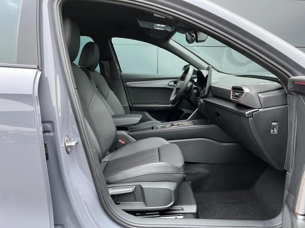 Cupra Formentor 1.5 eTSI DSG LED RFK ACC CarPlay