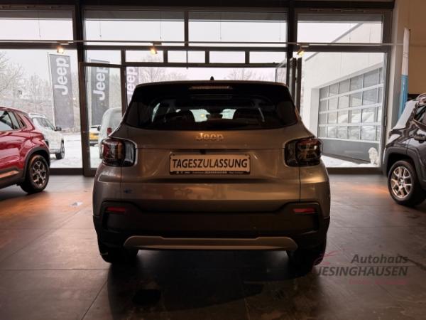 Jeep Avenger E !!! Nur mit 3000 E-Förderung als Anzahlung !!! Altitude+Rückfahrkam.+Keyless+Klimaaut.+Sitzheiz.