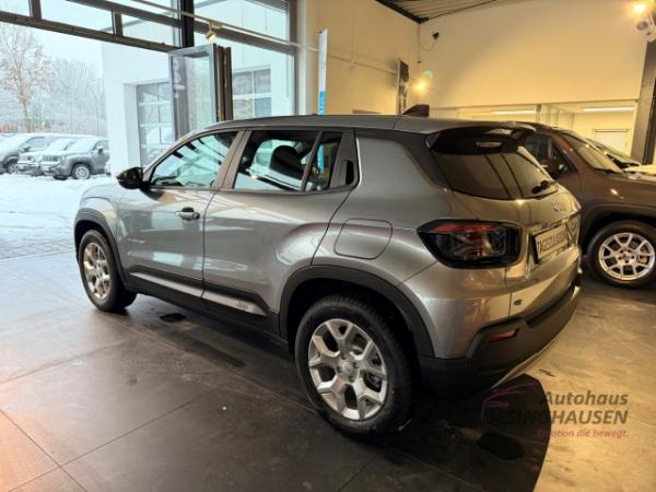 Jeep Avenger E !!! Nur mit 3000 E-Förderung als Anzahlung !!! Altitude+Rückfahrkam.+Keyless+Klimaaut.+Sitzheiz.