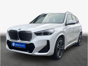 BMW iX1 eDrive20 M Sportpaket , 5-türig (Strom)