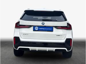 BMW iX1 eDrive20 M Sportpaket , 5-türig (Strom)