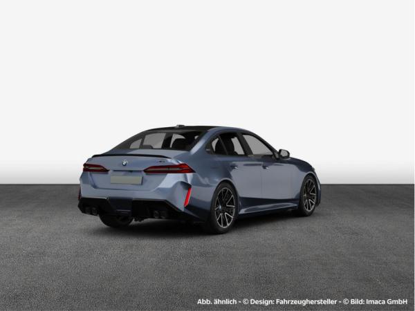 BMW M5 xDrive , 4-türig