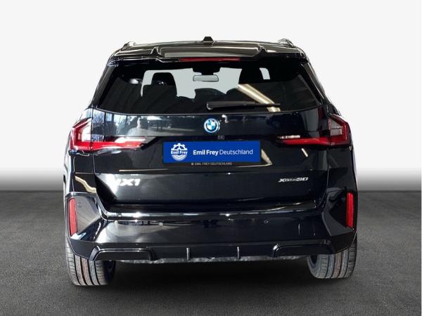 BMW iX1 xDrive30 M Sportpaket , 5-türig (Strom)