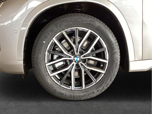 BMW iX1 xDrive30 M Sportpaket , 5-türig (Strom)