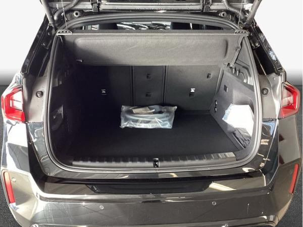 BMW iX1 xDrive30 M Sportpaket , 5-türig (Strom)