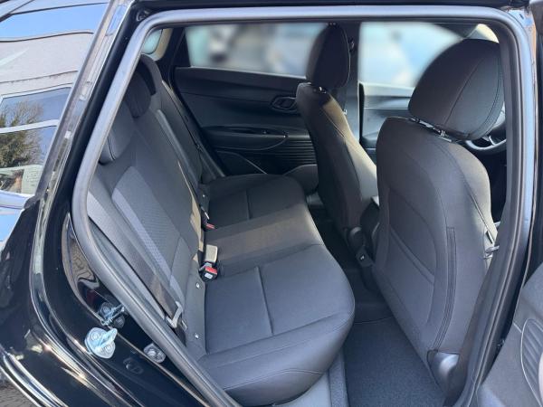 Hyundai i20 1.0 T-GDI 90 PS MT Blackline, BOSE, VERFÜGBAR