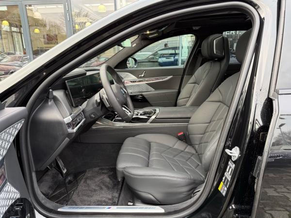 BMW i7 xDrive60 M Sport //AHK Leas.ab EUR 999,-inkl.