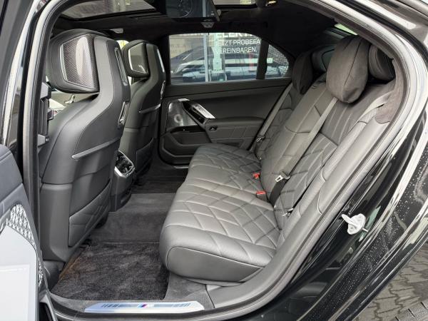 BMW i7 xDrive60 M Sport //AHK Leas.ab EUR 999,-inkl.