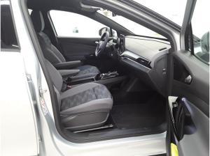 Volkswagen ID.4 - Pure Performance 125 kW LED NAVI SHZ ALU