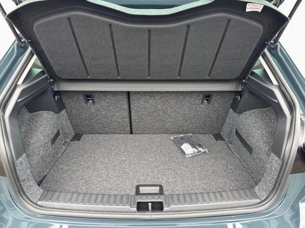 Seat Ibiza ROAD EDITION 1.0 TSI DSG LED KAMERA ACC VC