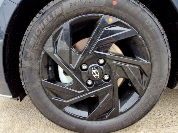 Hyundai i20 1.0 T-GDI Blackline KAMERA|NAVI|SHZ|LRHZ