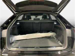 Audi Q8 SUV S line business TFSI e quattro tiptronic